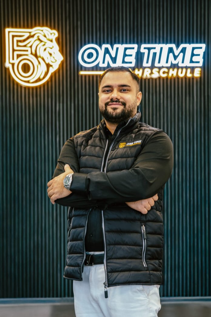 Fahrschule Frankfurt Riedberg - Fahrlehrer Jussuf